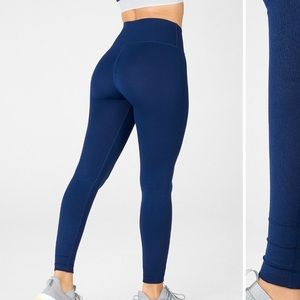 High Waisted Sculpknit Essential Legging